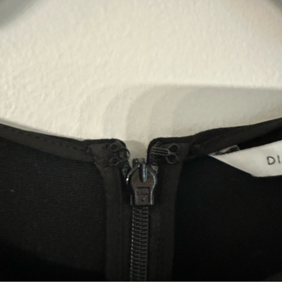 Diane Von Furstenberg Women’s Black Sleeveless Rounded Neck Dress Size 10 GUC - Picture 5 of 8